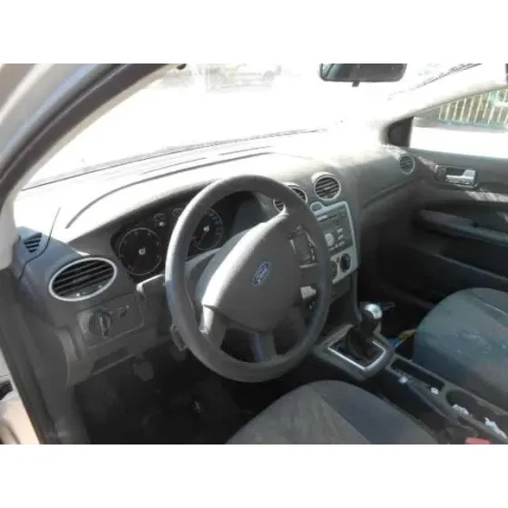 FORD FOCUS BERLINA (CAP) '2005 GHIA GRIS