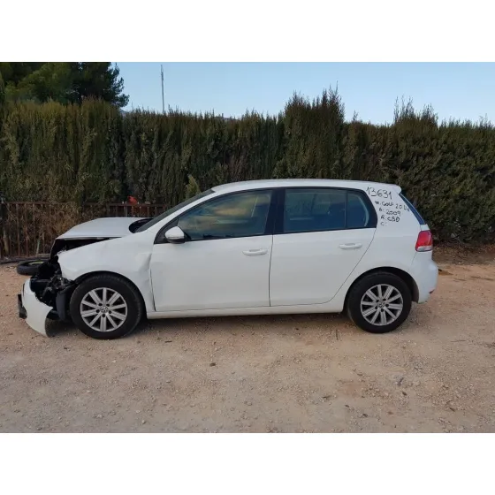 VOLKSWAGEN GOLF VI (5K1) '2009 ADVANCE BLANCO