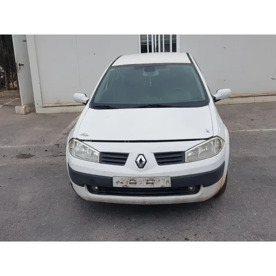 RENAULT MEGANE II CLASSIC BERLINA '2005 CONFORT AUTHENTIQUE BLANCO