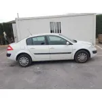 RENAULT MEGANE II CLASSIC BERLINA '2005 CONFORT AUTHENTIQUE BLANCO