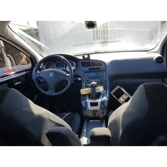 PEUGEOT 5008 '2011 ACTIVE NEGRO