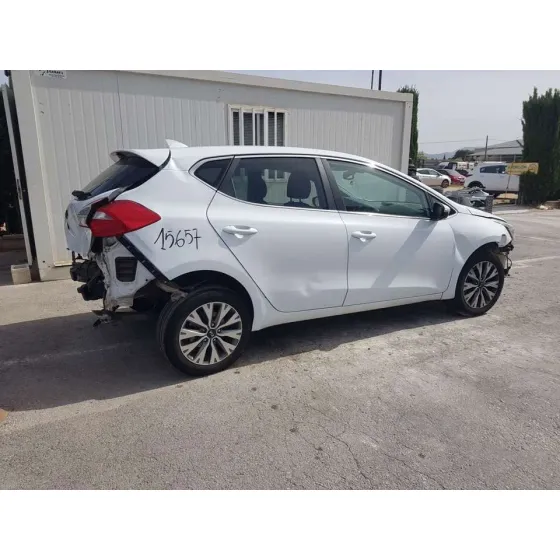 KIA CEE'D '2018 BUSINESS BLANCO