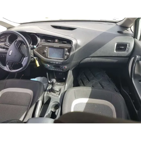 KIA CEE'D '2018 BUSINESS BLANCO