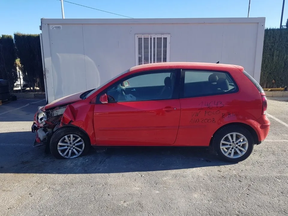 VOLKSWAGEN POLO (9N3) '2008 ADVANCE ROJO