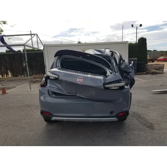 FIAT TIPO II (357) BERLINA '2022 CROSS GRIS
