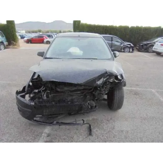 FORD FOCUS BERLINA (CAP) '2006 GHIA NEGRO