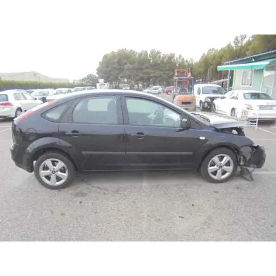 FORD FOCUS BERLINA (CAP) '2006 GHIA NEGRO