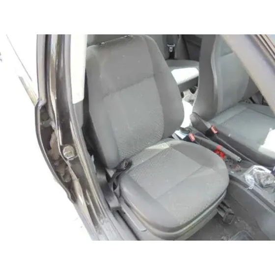 VOLKSWAGEN POLO (9N1) '2003 HIGHLINE NEGRO