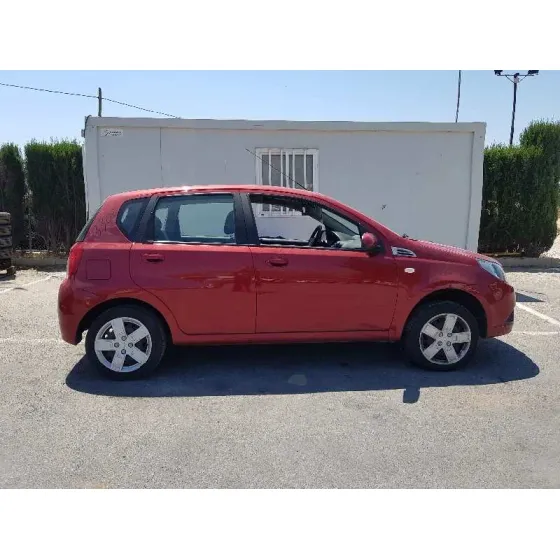 CHEVROLET AVEO '2012 LS ROJO