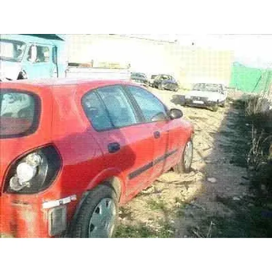 NISSAN ALMERA (N16/E) '2003 2.2 16V TURBODIESEL CAT ROJO
