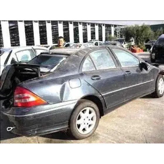 MERCEDES CLASE C (W203) BERLINA '2000 2.7 CDI 20V CAT NEGRO