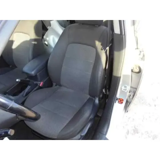 MAZDA 6 BERLINA (GG) '2004 2.0 CRTD 136 ACTIVE (4-PTAS.) GRIS