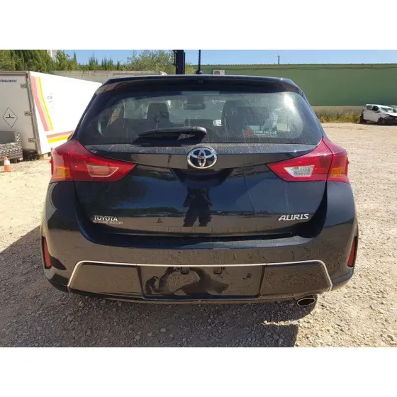 TOYOTA AURIS '2013 ACTIVE NEGRO