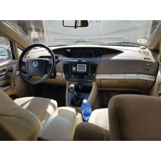 SSANGYONG RODIUS '2010 XDI NEGRO