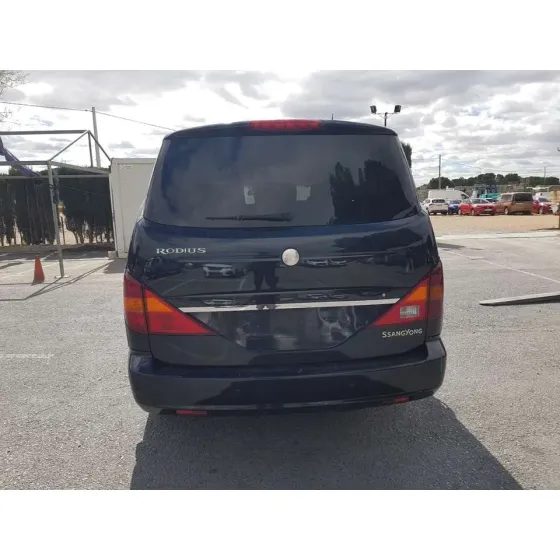 SSANGYONG RODIUS '2010 XDI NEGRO