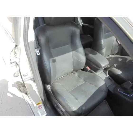 TOYOTA AVENSIS BERLINA (T25) '2005 2.0 D4-D EXECUTIVE SEDAN (4-PTAS) DORADO