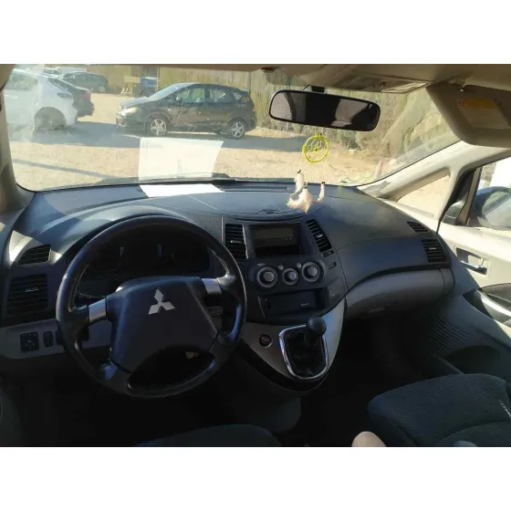 MITSUBISHI GRANDIS (NA0W) '2006 INVITE GRIS