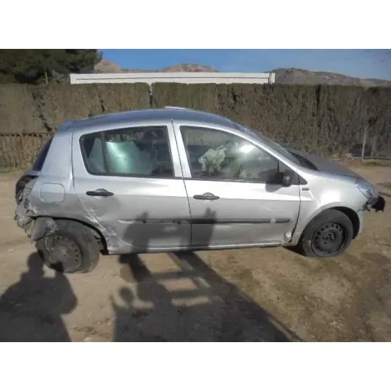RENAULT CLIO III '2011 AUTHENTIQUE GRIS