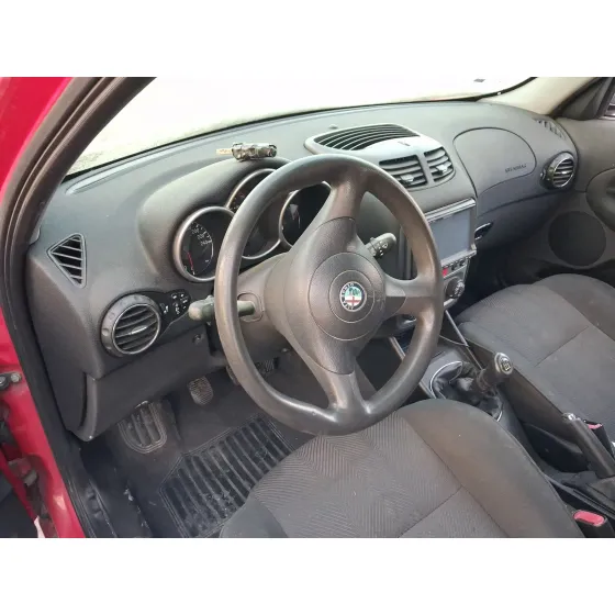 Alfa Romeo 147 (937_) 2001
