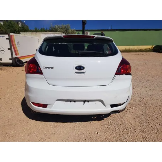 KIA PRO_CEE'D '2011 CONCEPT BLANCO