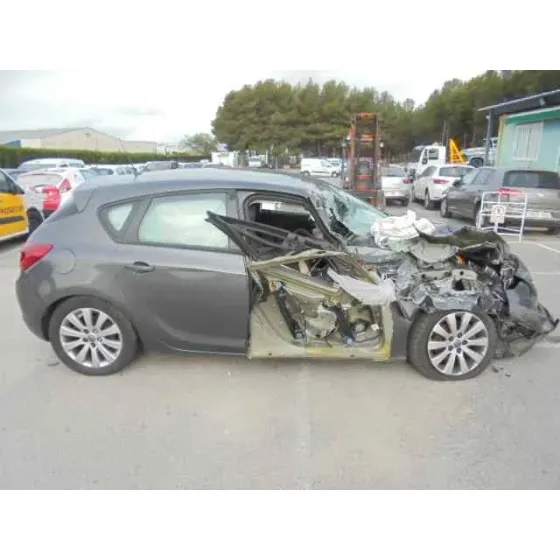 OPEL ASTRA J LIM. '2010 COSMO GRIS OSCURO