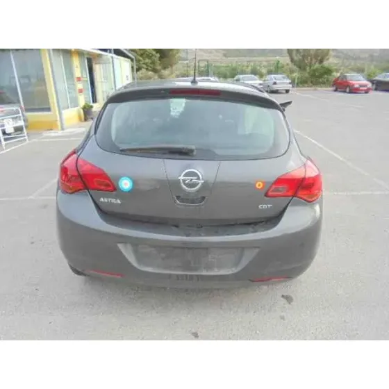 OPEL ASTRA J LIM. '2010 COSMO GRIS OSCURO