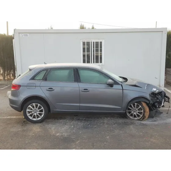 AUDI A3 SPORTBACK (8VA) '2014 ATTRACTION NEGRO