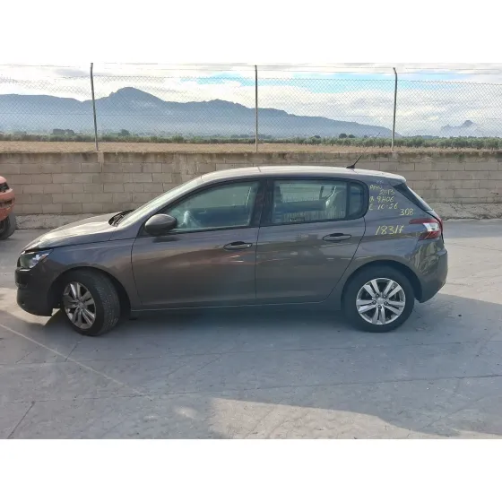 Peugeot 308 II (LB_, LP_, LW_, LH_, L3_) 2013