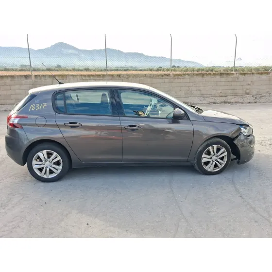 Peugeot 308 II (LB_, LP_, LW_, LH_, L3_) 2013