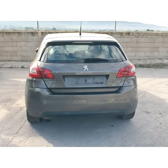 Peugeot 308 II (LB_, LP_, LW_, LH_, L3_) 2013