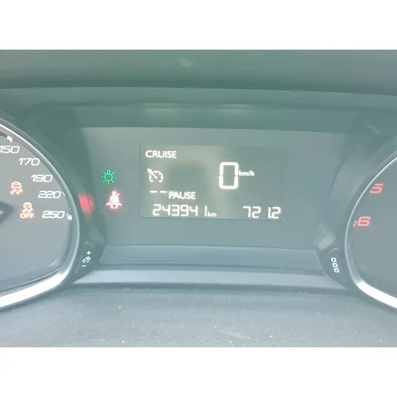 Peugeot 308 II (LB_, LP_, LW_, LH_, L3_) 2013