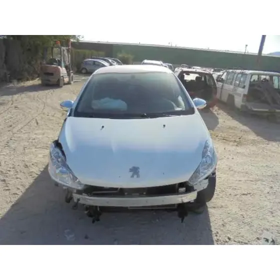 PEUGEOT 208 '2014 ACTIVE BLANCO