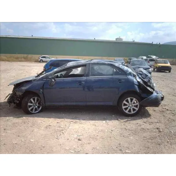 TOYOTA AVENSIS BERLINA (T25) '2003 1.8 SOL SEDAN (4-PTAS.) AZUL