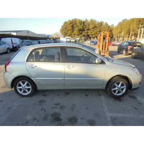 TOYOTA COROLLA FAMILIAR (E12) '2005 1.4 D-4D LUNA GRIS