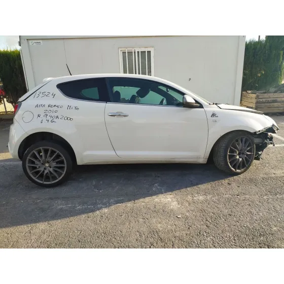 ALFA ROMEO MITO (145) '2010 QUADRIFOGLIO VERDE BLANCO