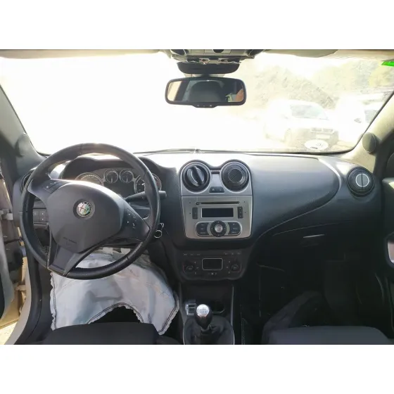 ALFA ROMEO MITO (145) '2010 QUADRIFOGLIO VERDE BLANCO