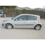 RENAULT MEGANE II BERLINA 5P RENAULT MEGANE II BERLINA 5P '2004 AUTHENTIQUE GRIS 2002
