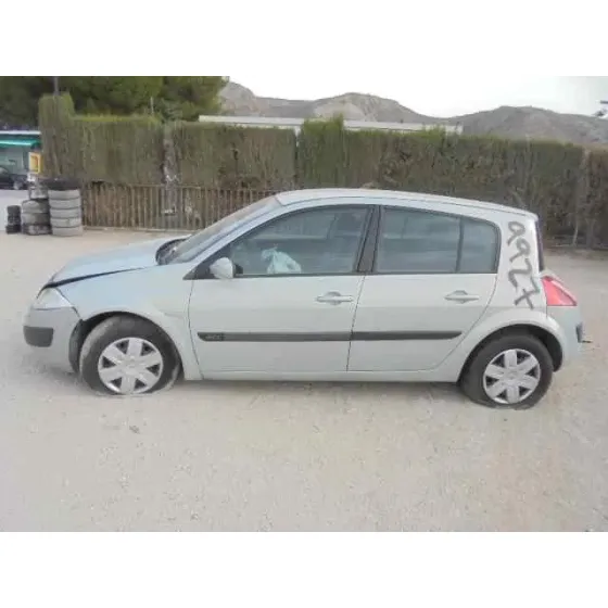 RENAULT MEGANE II BERLINA 5P '2004 AUTHENTIQUE GRIS