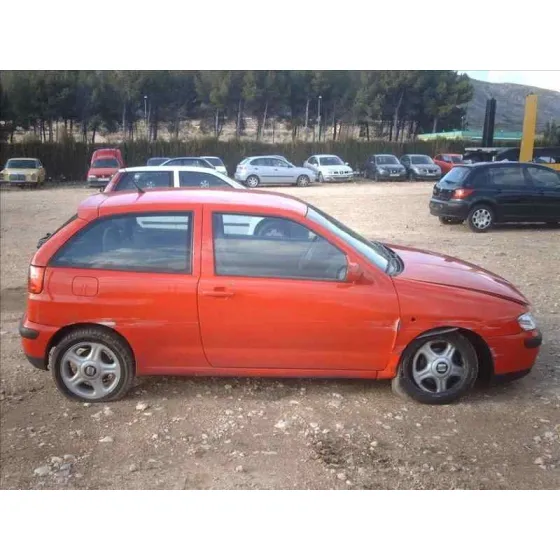 SEAT IBIZA (6K1) '1999 STELLA ROJO