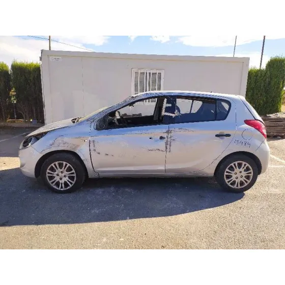 HYUNDAI I20 '2010 COMFORT GRIS
