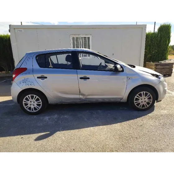 HYUNDAI I20 '2010 COMFORT GRIS
