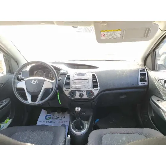 HYUNDAI I20 '2010 COMFORT GRIS