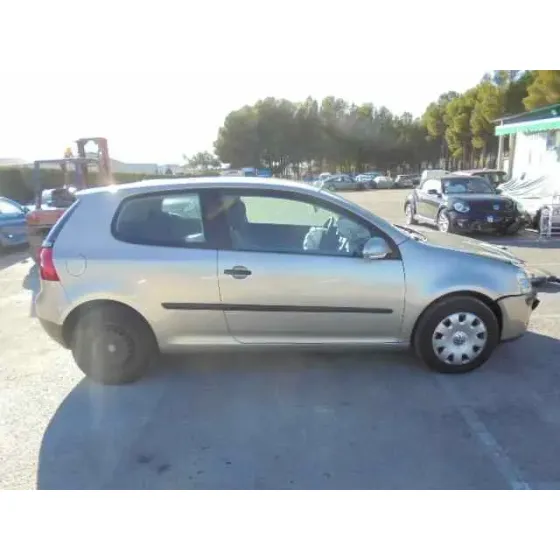 VOLKSWAGEN GOLF V BERLINA (1K1) '2004 HIGHLINE BEIG