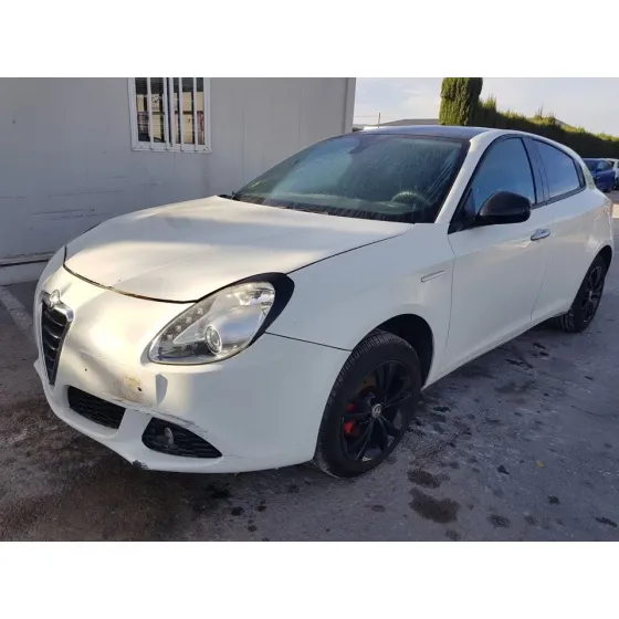 ALFA ROMEO GIULIETTA (191) '2013 DISTINCTIVE BLANCO