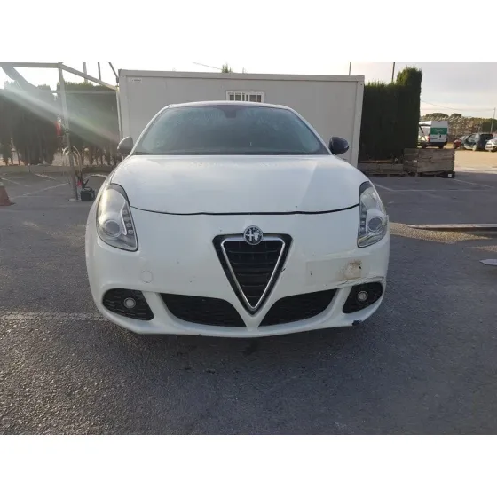 ALFA ROMEO GIULIETTA (191) '2013 DISTINCTIVE BLANCO