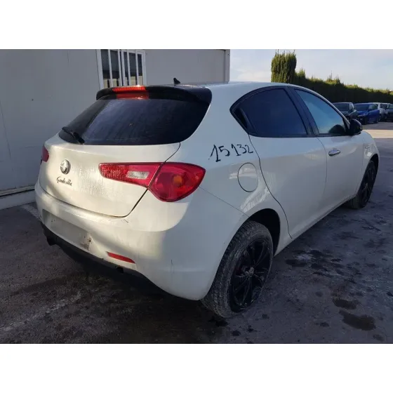 ALFA ROMEO GIULIETTA (191) '2013 DISTINCTIVE BLANCO