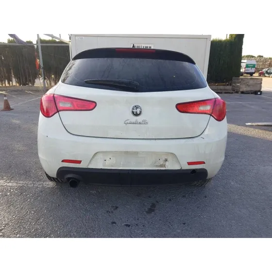 ALFA ROMEO GIULIETTA (191) '2013 DISTINCTIVE BLANCO