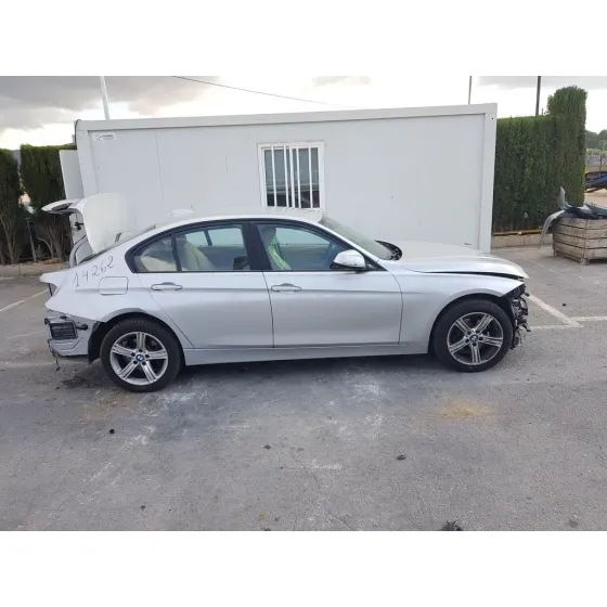 BMW SERIE 3 LIM. (F30) '2012 316D GRIS