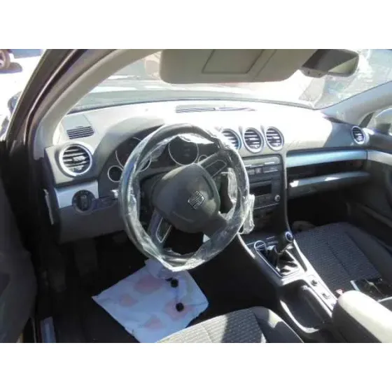 SEAT EXEO BERLINA (3R2) '2011 REFERENCE NEGRO