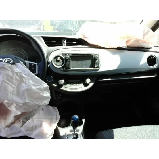 TOYOTA YARIS '2012 ACTIVE HYBRID NEGRO